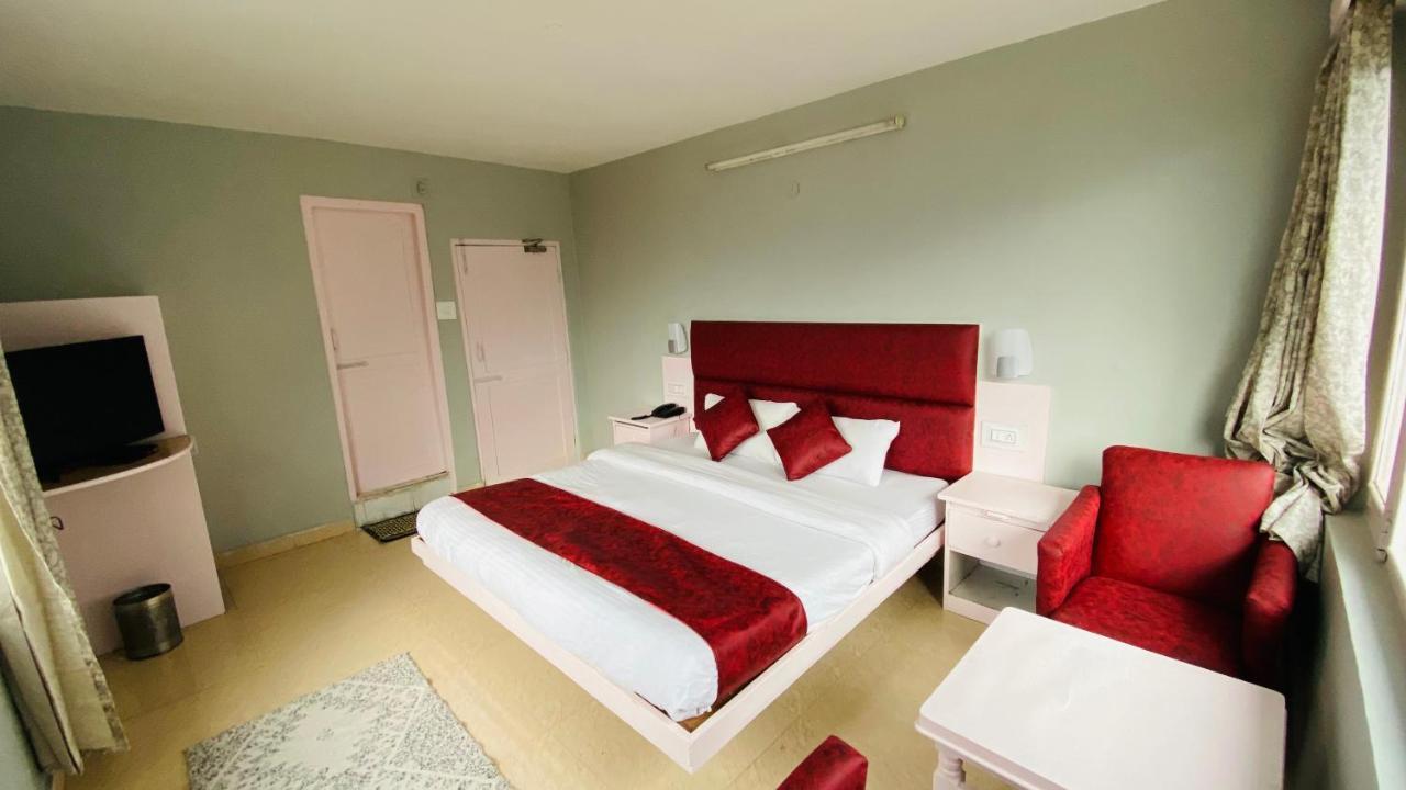 Hotel Meadows View, Near Mall Road Manali מראה חיצוני תמונה